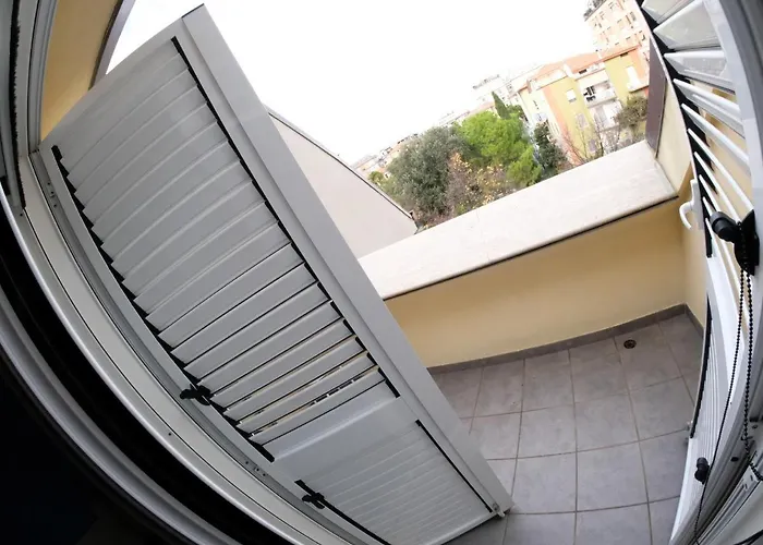 Oasi 83 بيت ضيافة